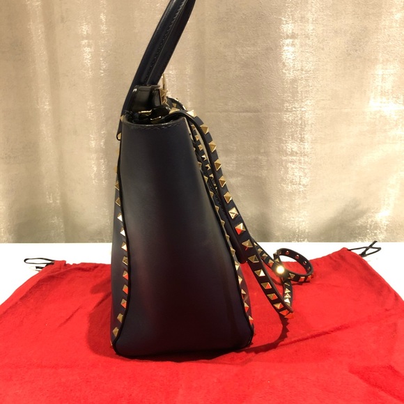 Valentino Garavani Rockstud Tote - Picture 7 of 8